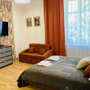 St. Cross Apartment